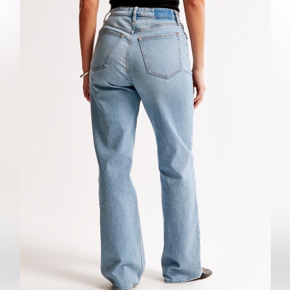 abercrombie & fitch The 90s Relaxed Jean
High Rise curve love 28/ 6s - Picture 9 of 11